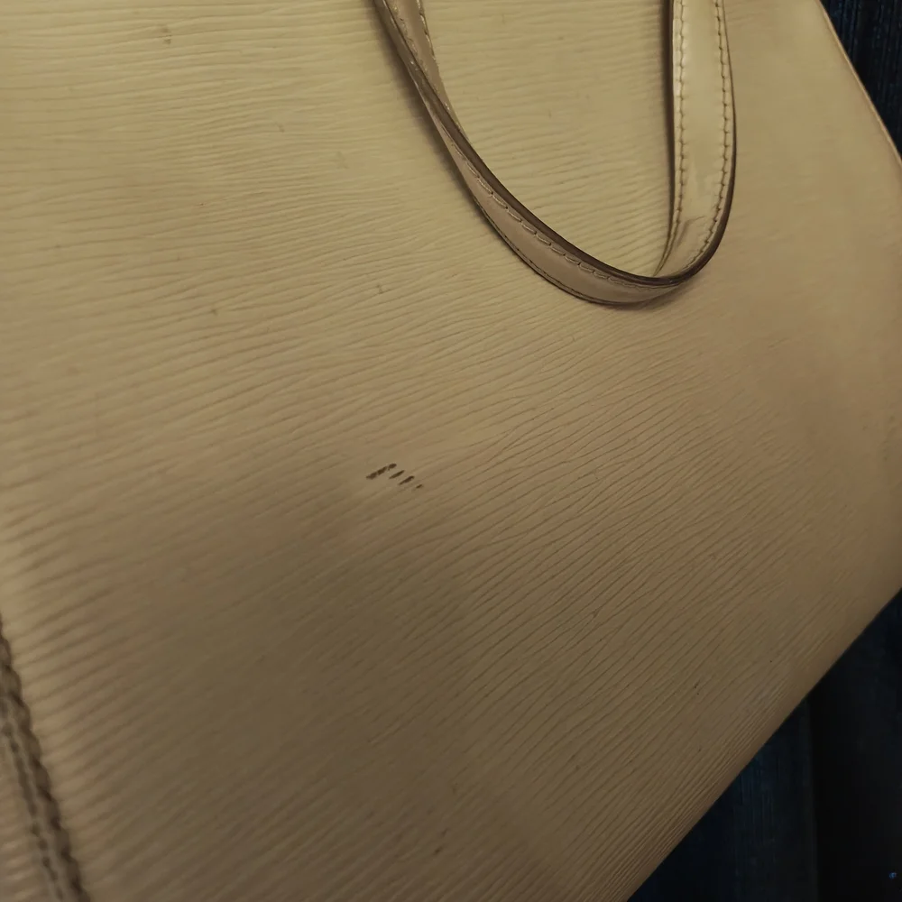 Louis Vuitton Brea MM - Picture 14 of 16